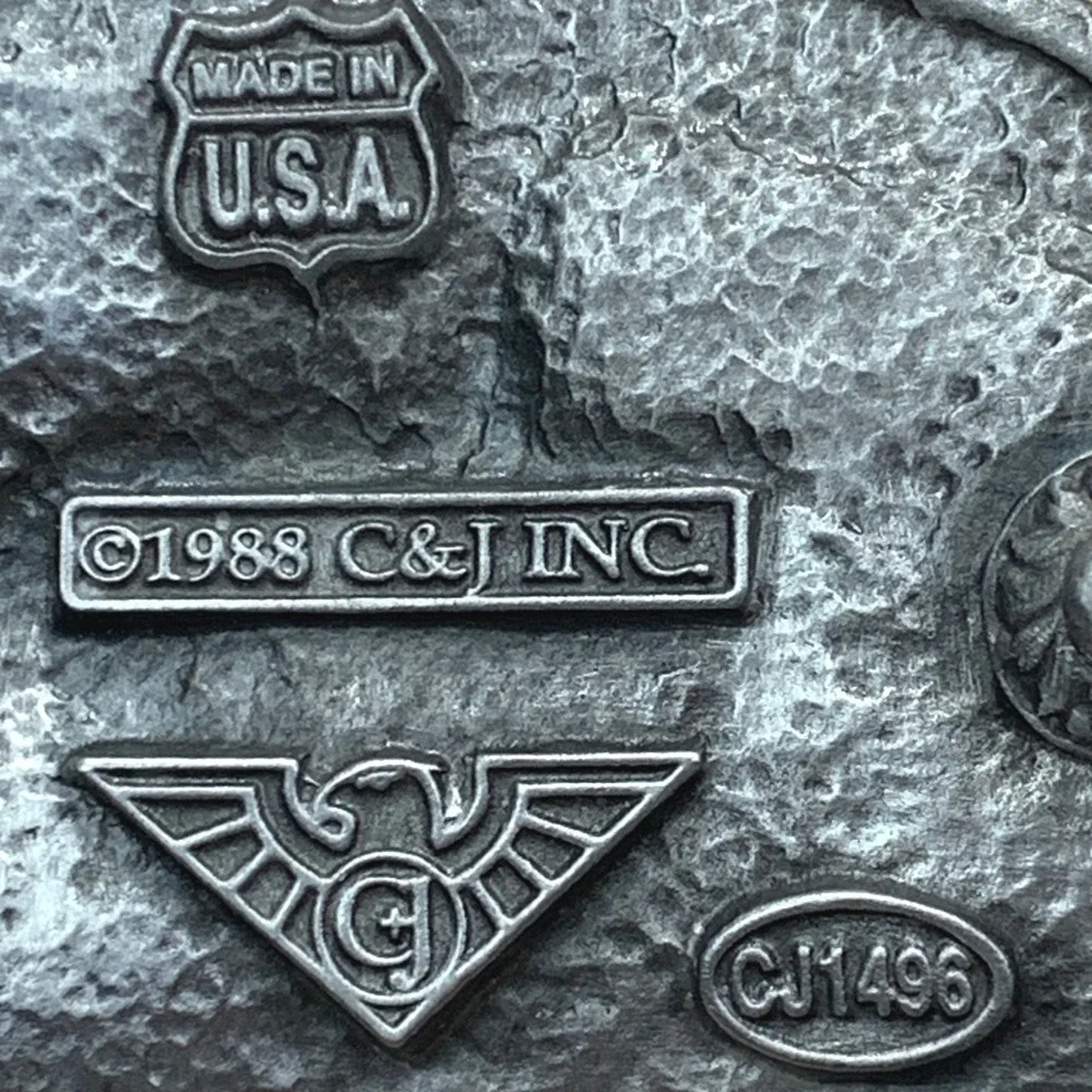 Vintage 1988 Texas Belt Buckle Lone Star‎ State Armadillo Rodeo Cowboy USA Made